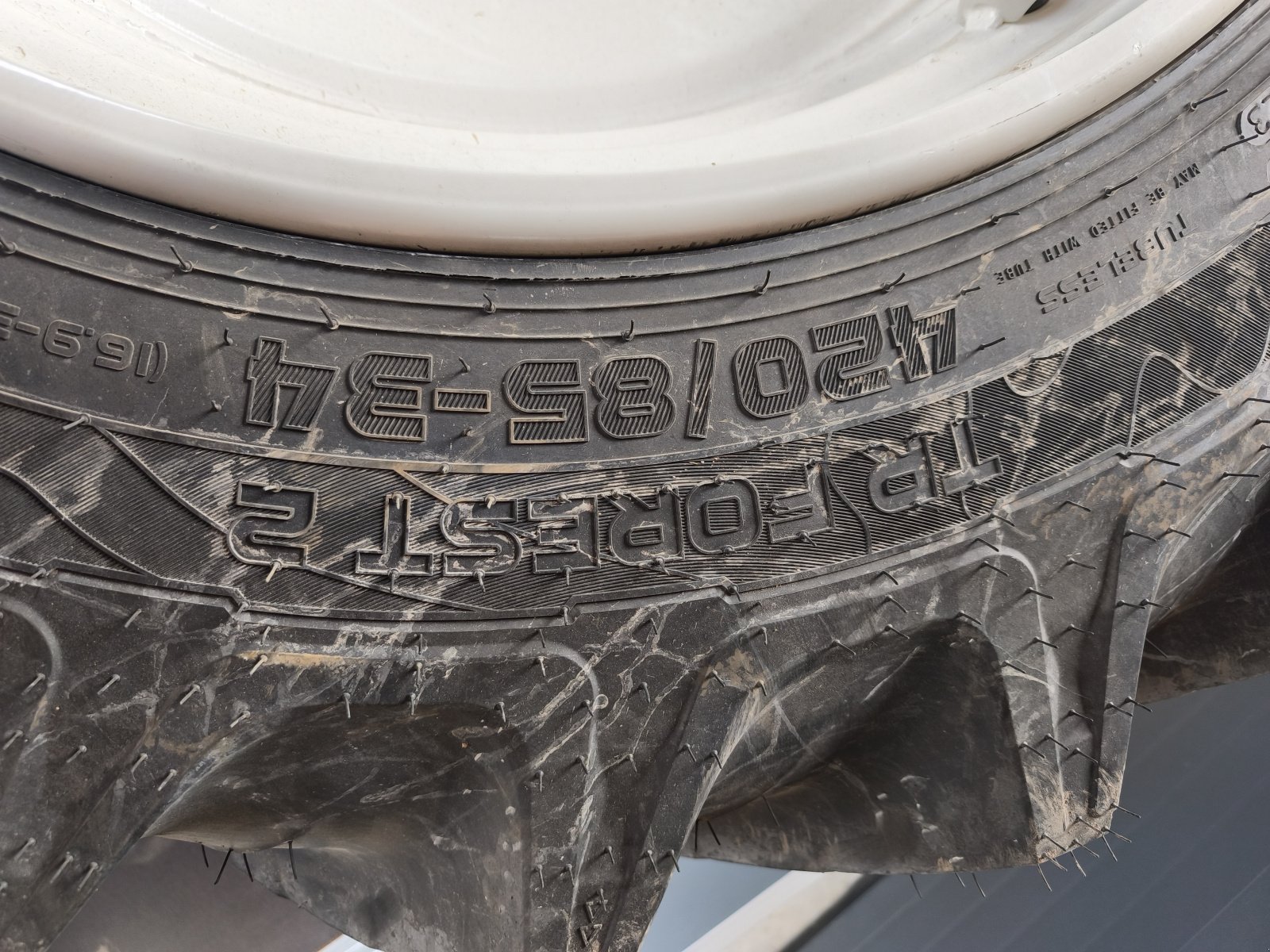 Reifen des Typs Nokian Räder, Neumaschine in Königsdorf (Bild 1)