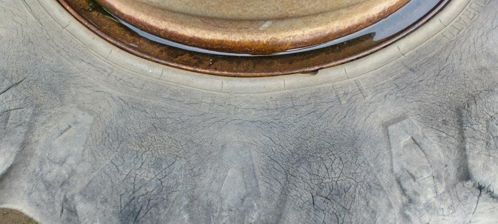Reifen des Typs Pirelli 14.9*24, Gebrauchtmaschine in Tinglev (Bild 2)