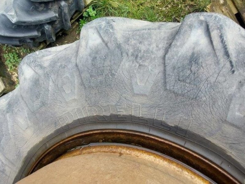 Reifen du type Pirelli 14.9*24, Gebrauchtmaschine en Tinglev (Photo 1)