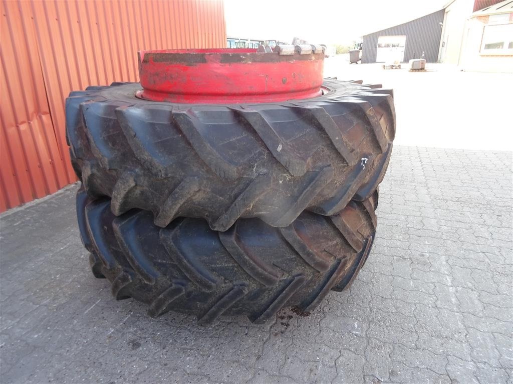 Reifen des Typs Pirelli 18.4/38, Gebrauchtmaschine in Ribe (Bild 3)