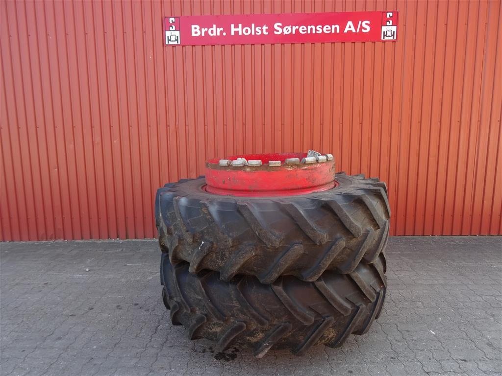 Reifen типа Pirelli 18.4/38, Gebrauchtmaschine в Ribe (Фотография 1)