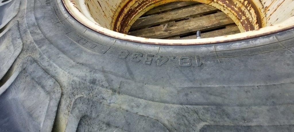 Reifen des Typs Pirelli 18.4 R38 hvid, Gebrauchtmaschine in Tinglev (Bild 2)