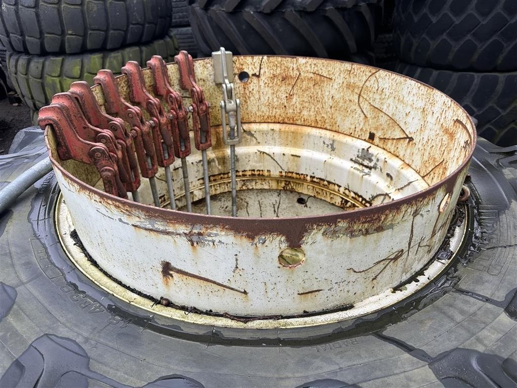 Reifen des Typs Pirelli 18.4 R38, Gebrauchtmaschine in Gjerlev J. (Bild 2)