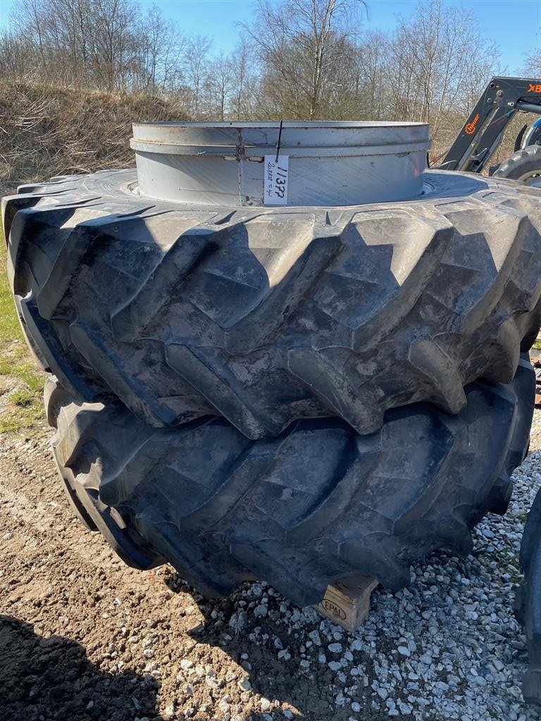 Reifen des Typs Pirelli 20,8R38 med kroge, Gebrauchtmaschine in Hjørring (Bild 1)