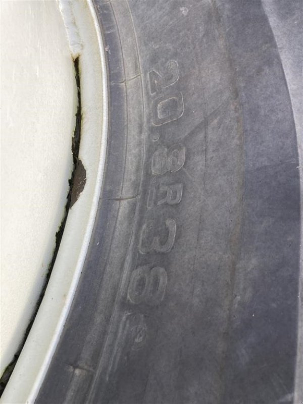Reifen des Typs Pirelli 20.8 R38 Med kroge, Gebrauchtmaschine in Mern (Bild 3)