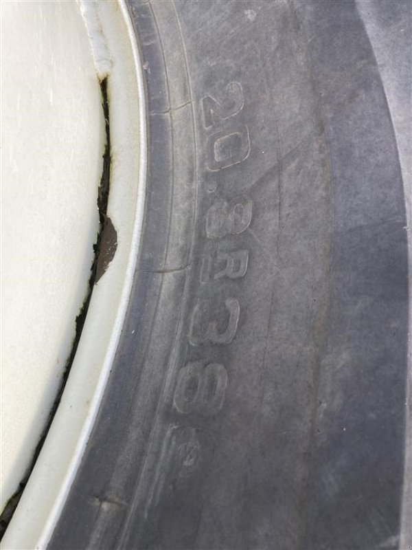 Reifen typu Pirelli 20.8 R38 Med kroge, Gebrauchtmaschine w Mern (Zdjęcie 3)