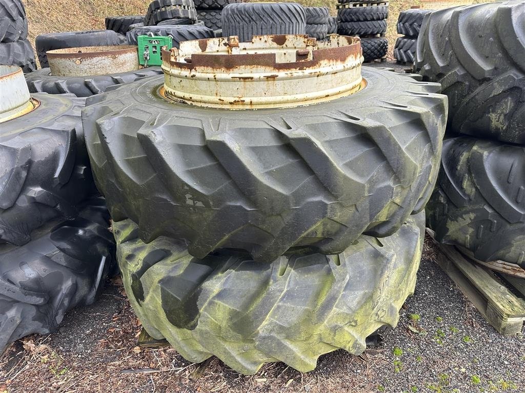 Reifen des Typs Pirelli 20.8 R38, Gebrauchtmaschine in Gjerlev J. (Bild 1)
