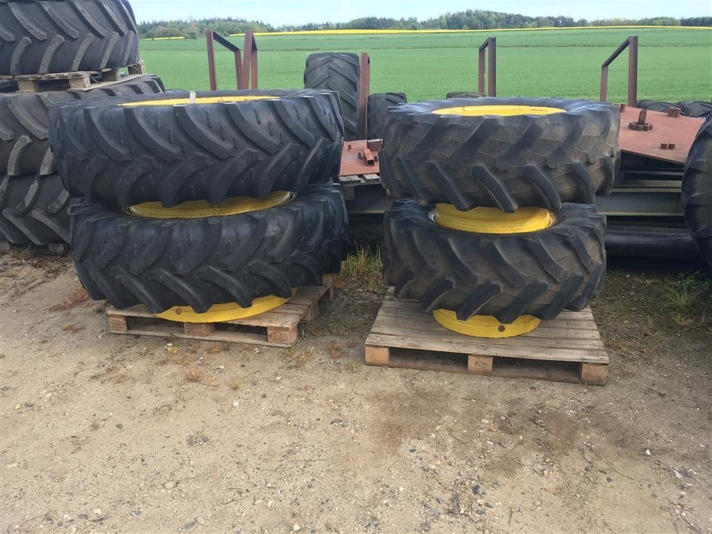 Reifen des Typs Pirelli 420/70R24 m/ 4 x MD+ Låse, Gebrauchtmaschine in Bjerringbro (Bild 4)