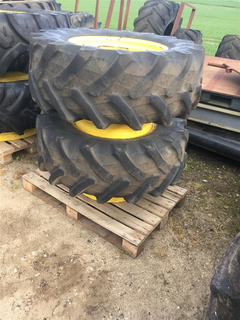 Reifen des Typs Pirelli 420/70R24 m/ 4 x MD+ Låse, Gebrauchtmaschine in Bjerringbro (Bild 2)
