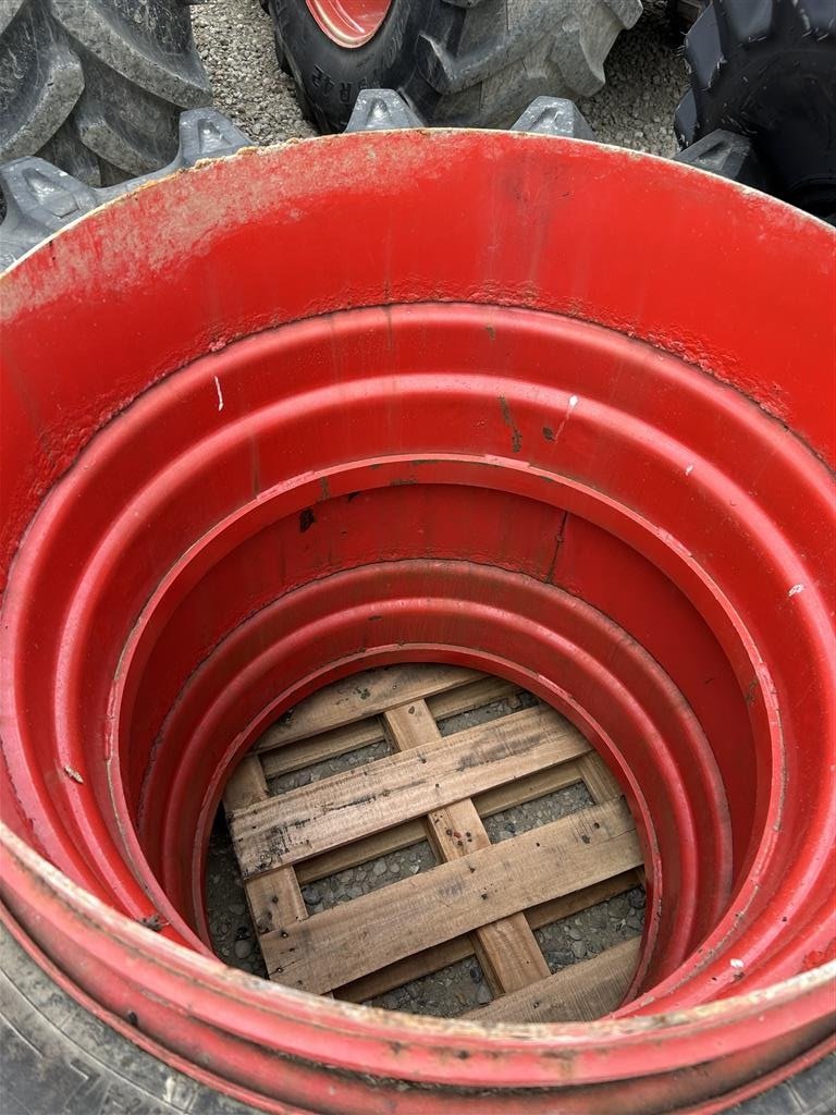 Reifen des Typs Pirelli 520/70R34-34, Gebrauchtmaschine in Rødekro (Bild 2)