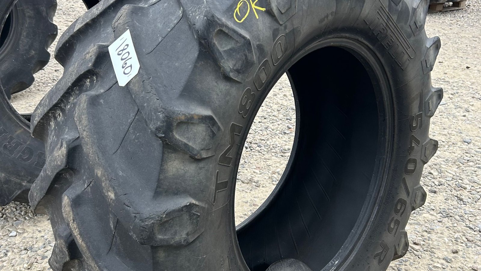 Reifen van het type Pirelli 540/65R28, Gebrauchtmaschine in Rødekro (Foto 2)