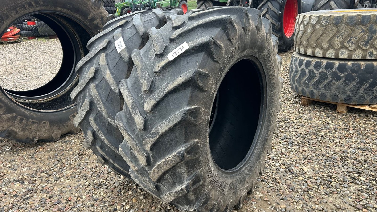 Reifen del tipo Pirelli 540/65R30, Gebrauchtmaschine en Rødekro (Imagen 1)