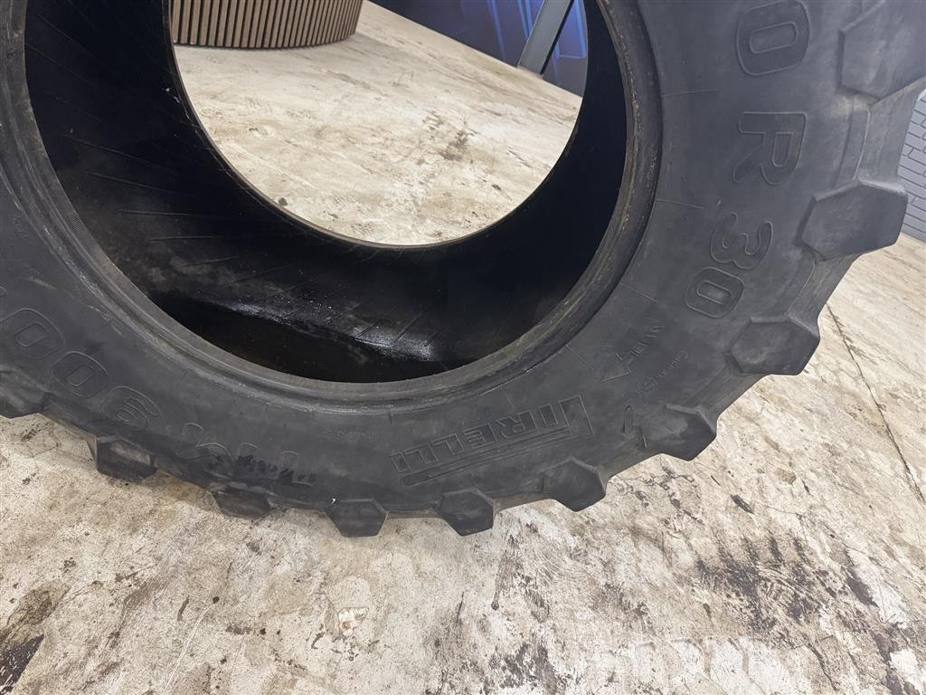 Reifen des Typs Pirelli 600/70R30, Gebrauchtmaschine in Haderup (Bild 4)