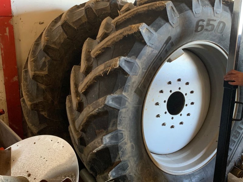 Reifen typu Pirelli 650/65R42, Gebrauchtmaschine v Tinglev