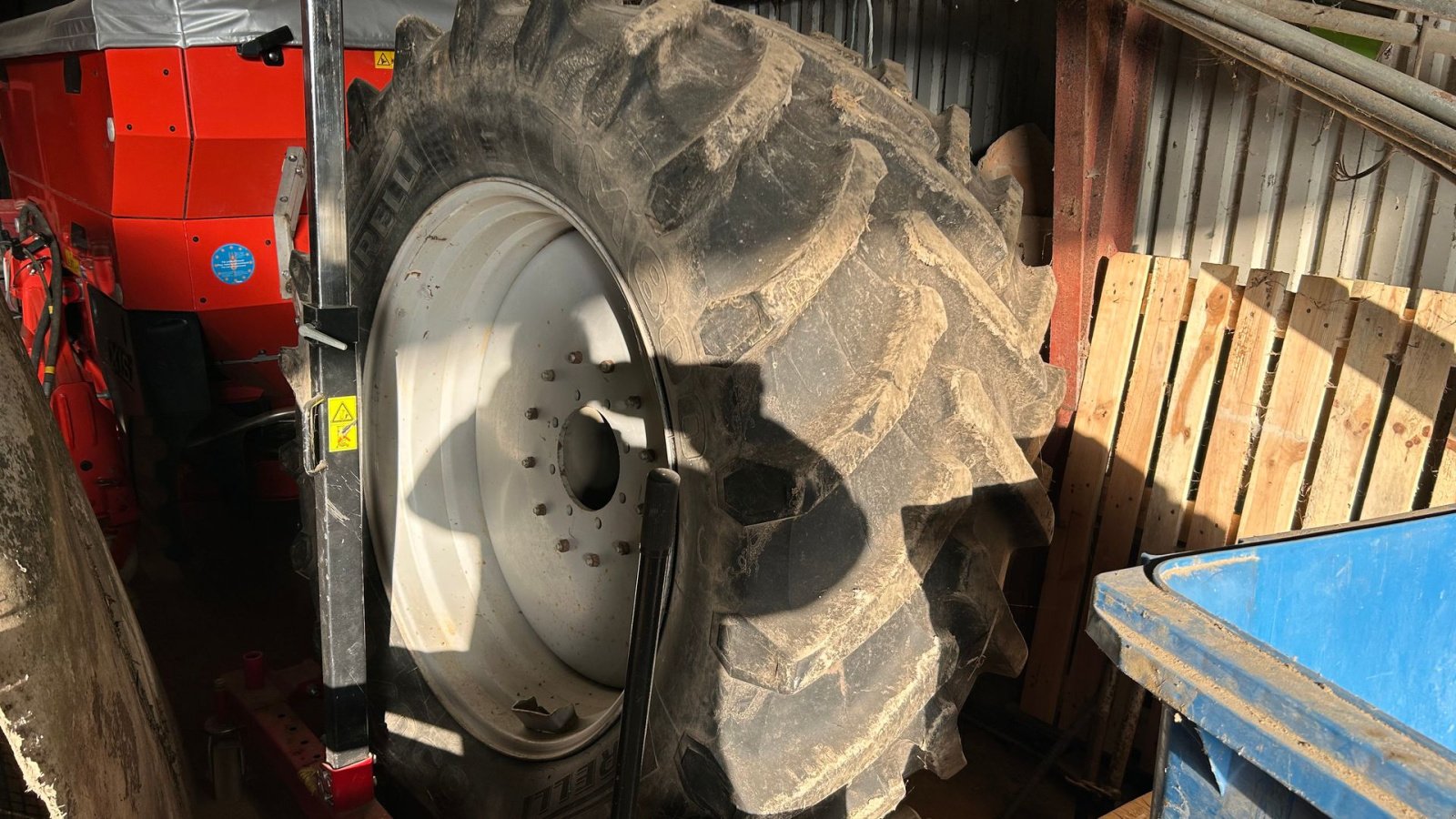 Reifen du type Pirelli 650/65R42, Gebrauchtmaschine en Tinglev (Photo 5)