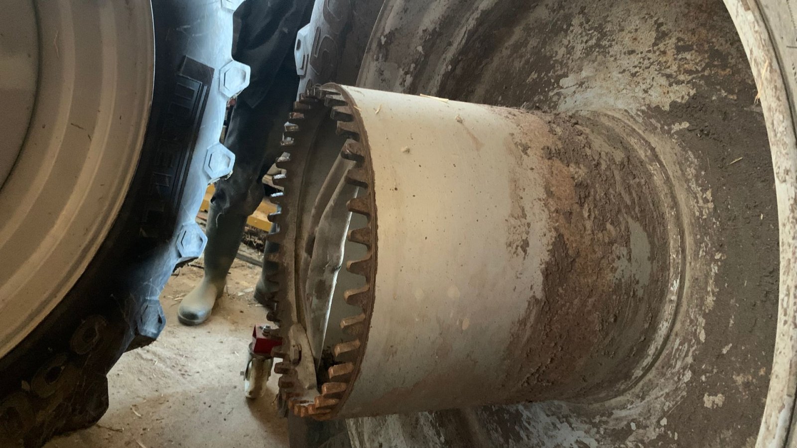 Reifen du type Pirelli 650/65R42, Gebrauchtmaschine en Tinglev (Photo 3)