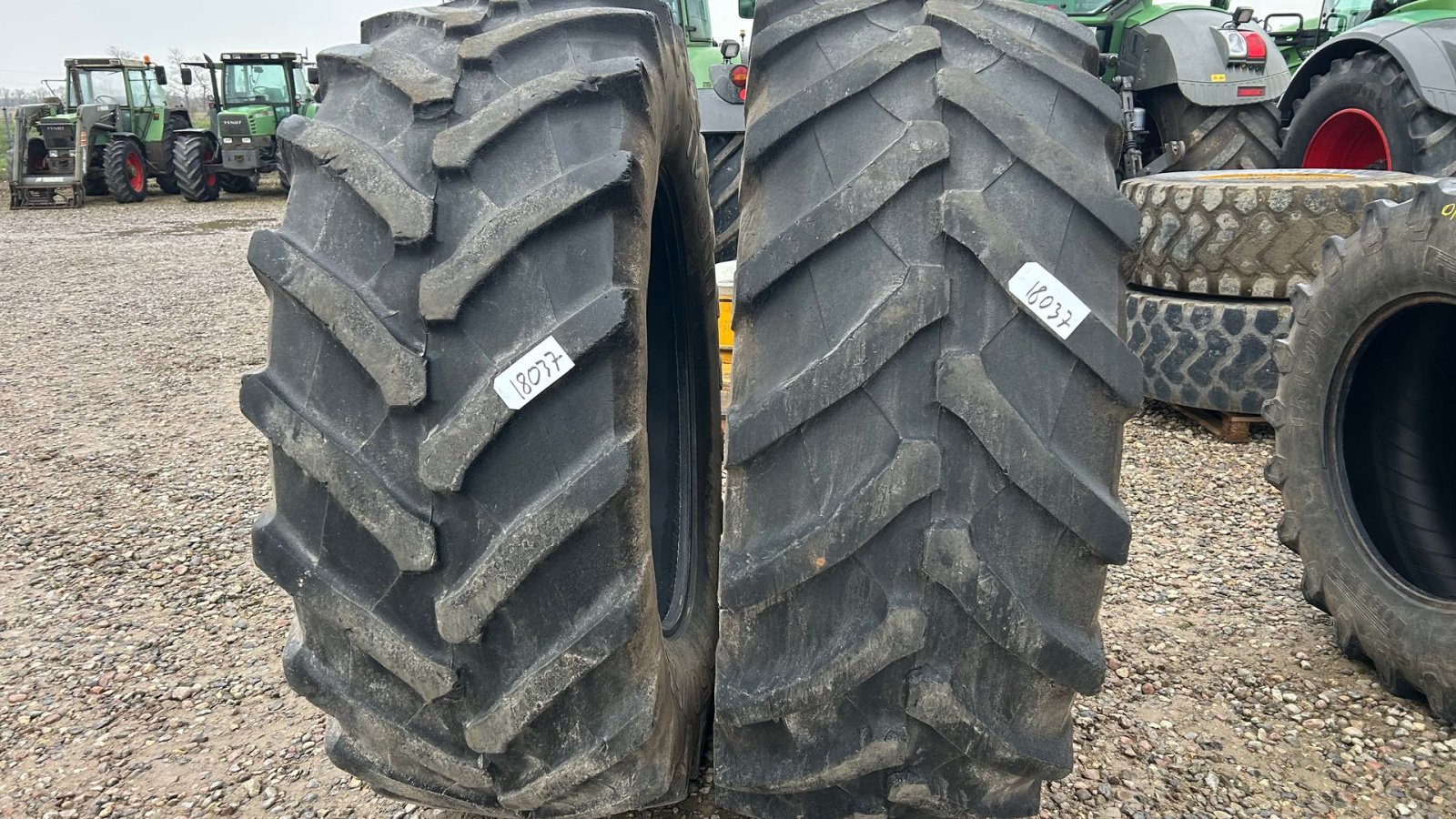 Reifen del tipo Pirelli 650/65R42, Gebrauchtmaschine In Rødekro (Immagine 1)