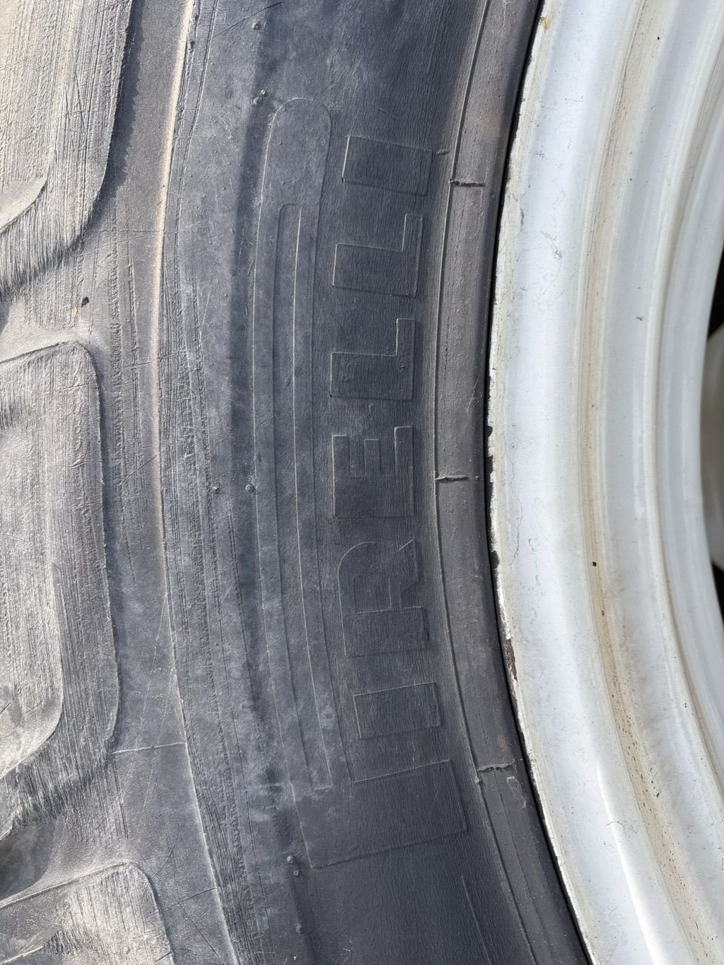 Reifen типа Pirelli TM-300S, Gebrauchtmaschine в Wierden (Фотография 4)