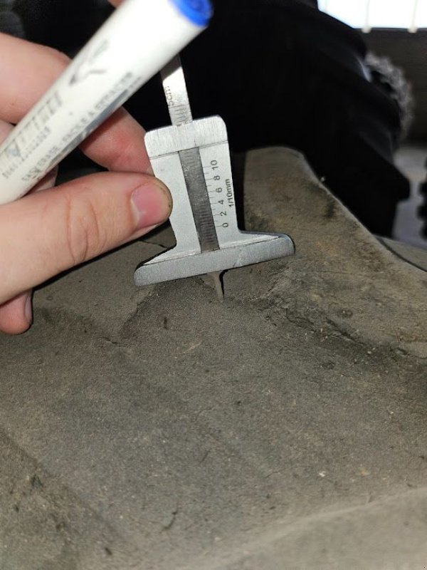 Reifen typu Pirelli TM200, Gebrauchtmaschine v Montpellier (Obrázek 3)