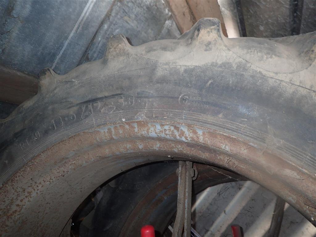 Reifen typu Sonstige 13,6 x 38, 5-armet, Gebrauchtmaschine v Egtved (Obrázek 2)