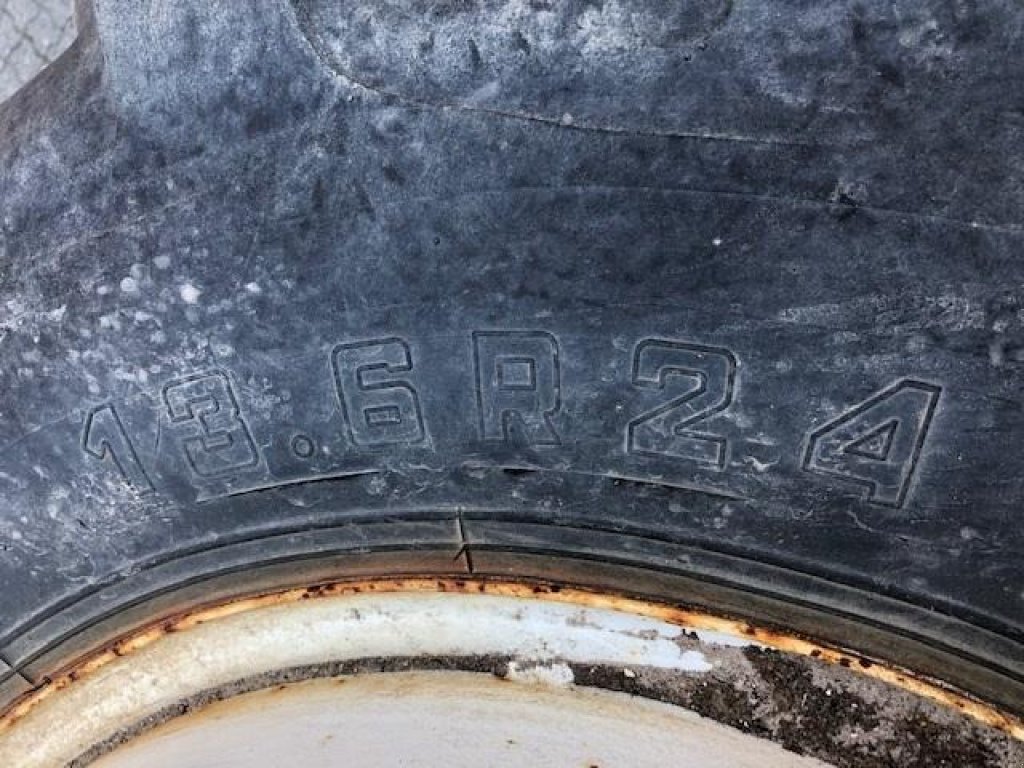 Reifen des Typs Sonstige 14.9-38, Gebrauchtmaschine in Gjerlev J. (Bild 4)