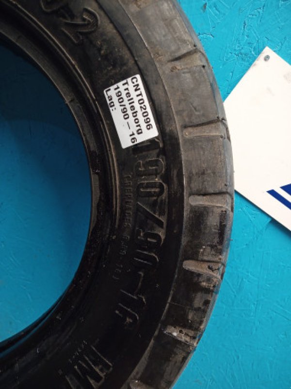 Reifen des Typs Sonstige 16"   190/90-16, Gebrauchtmaschine in Hemmet (Bild 3)