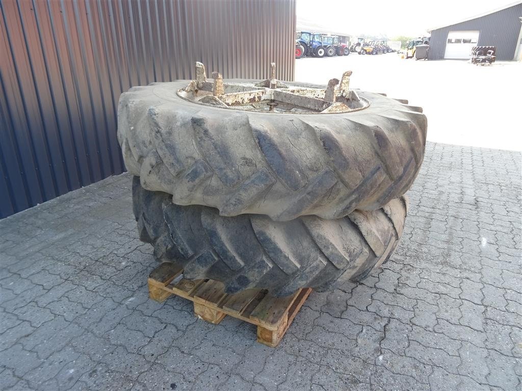 Reifen des Typs Sonstige 16,9-38 ... 5 armet, Gebrauchtmaschine in Ribe (Bild 3)