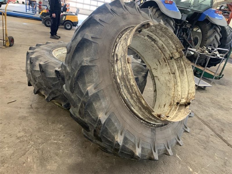 Reifen типа Sonstige 16.9x38 5 låse og Pirelli dæk, Gebrauchtmaschine в Tinglev (Фотография 1)