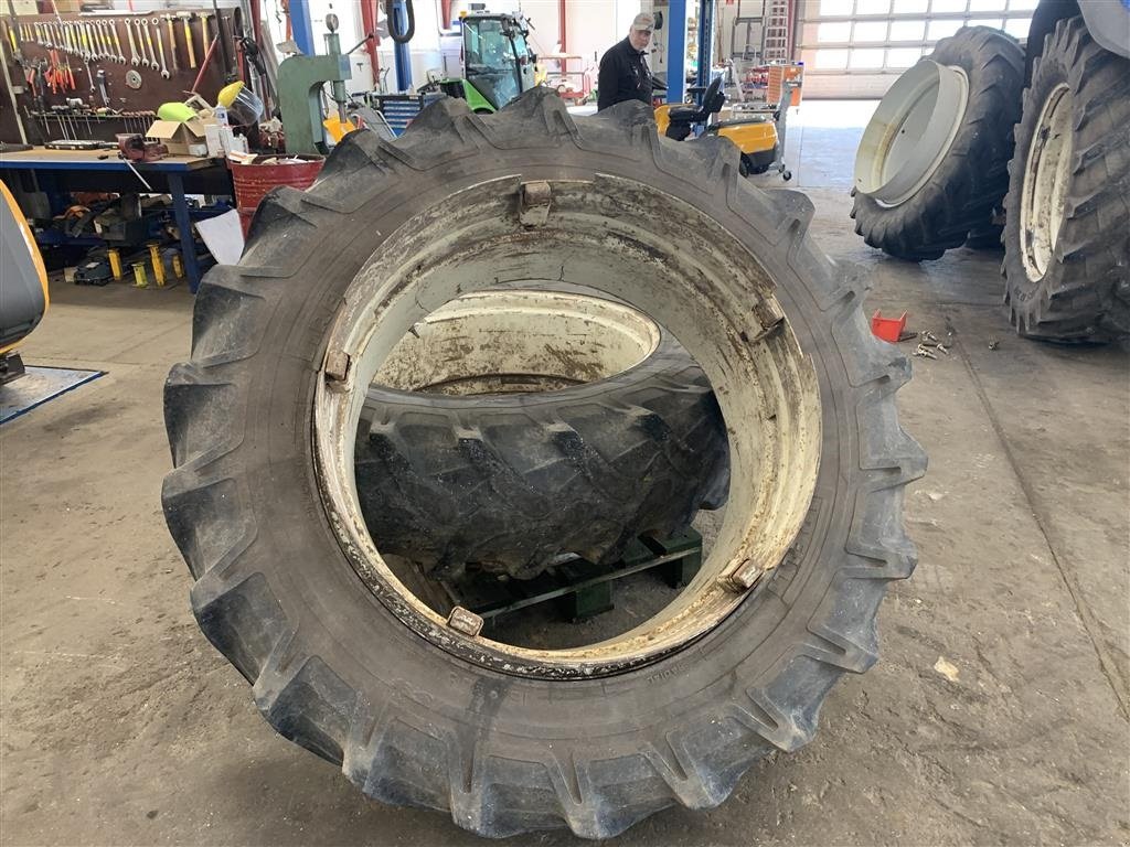 Reifen типа Sonstige 16.9x38 5 låse og Pirelli dæk, Gebrauchtmaschine в Tinglev (Фотография 2)