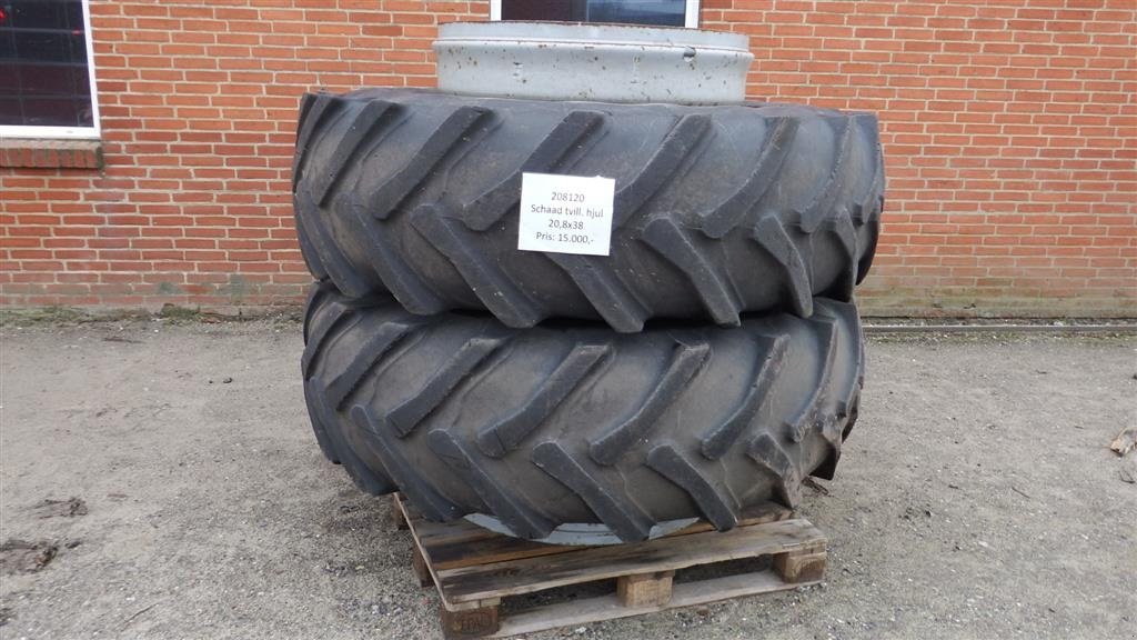 Reifen typu Sonstige 20,8X38, Gebrauchtmaschine v Hobro (Obrázek 2)