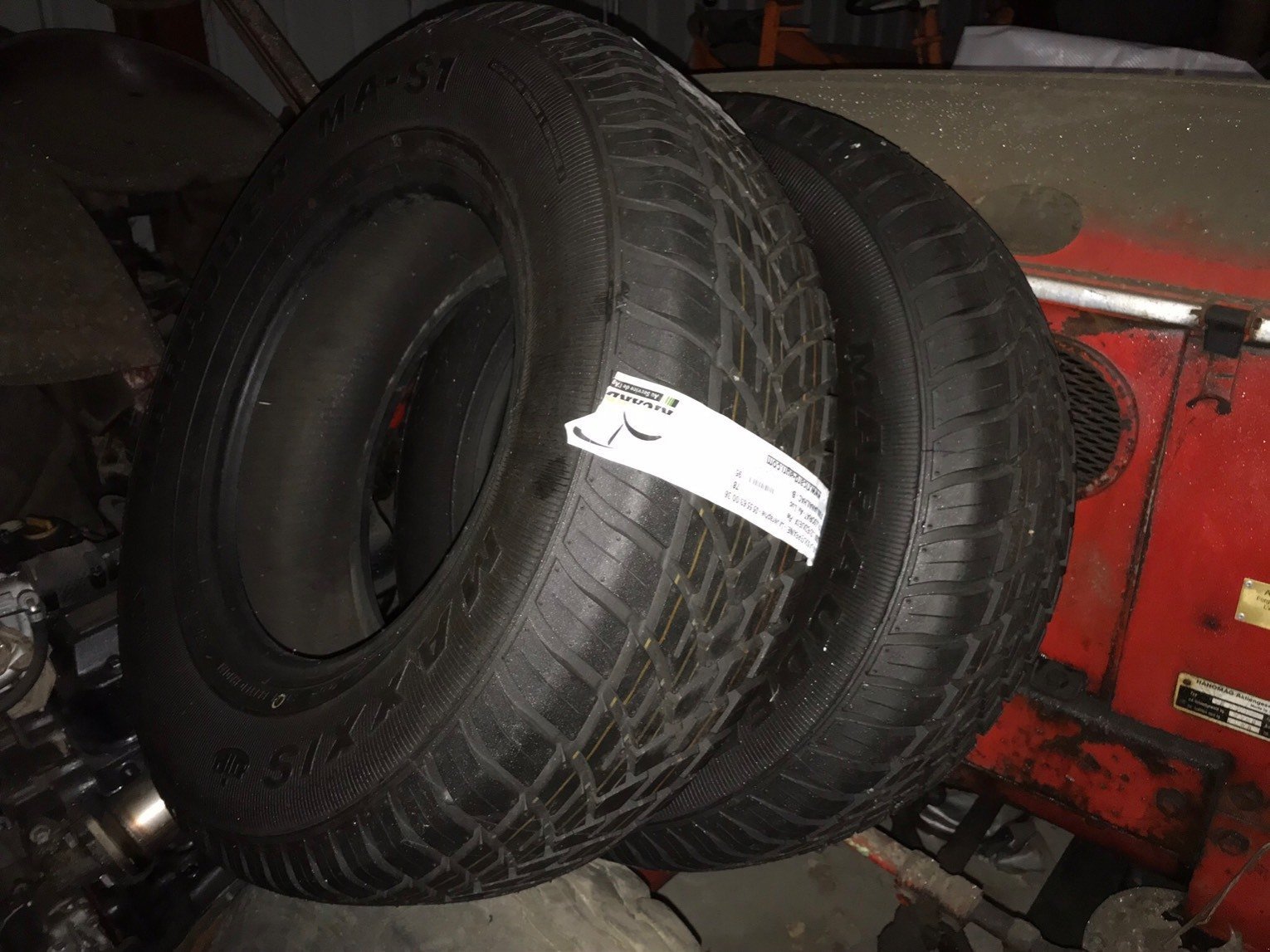 Reifen des Typs Sonstige 235/70R15, Gebrauchtmaschine in LA SOUTERRAINE (Bild 1)