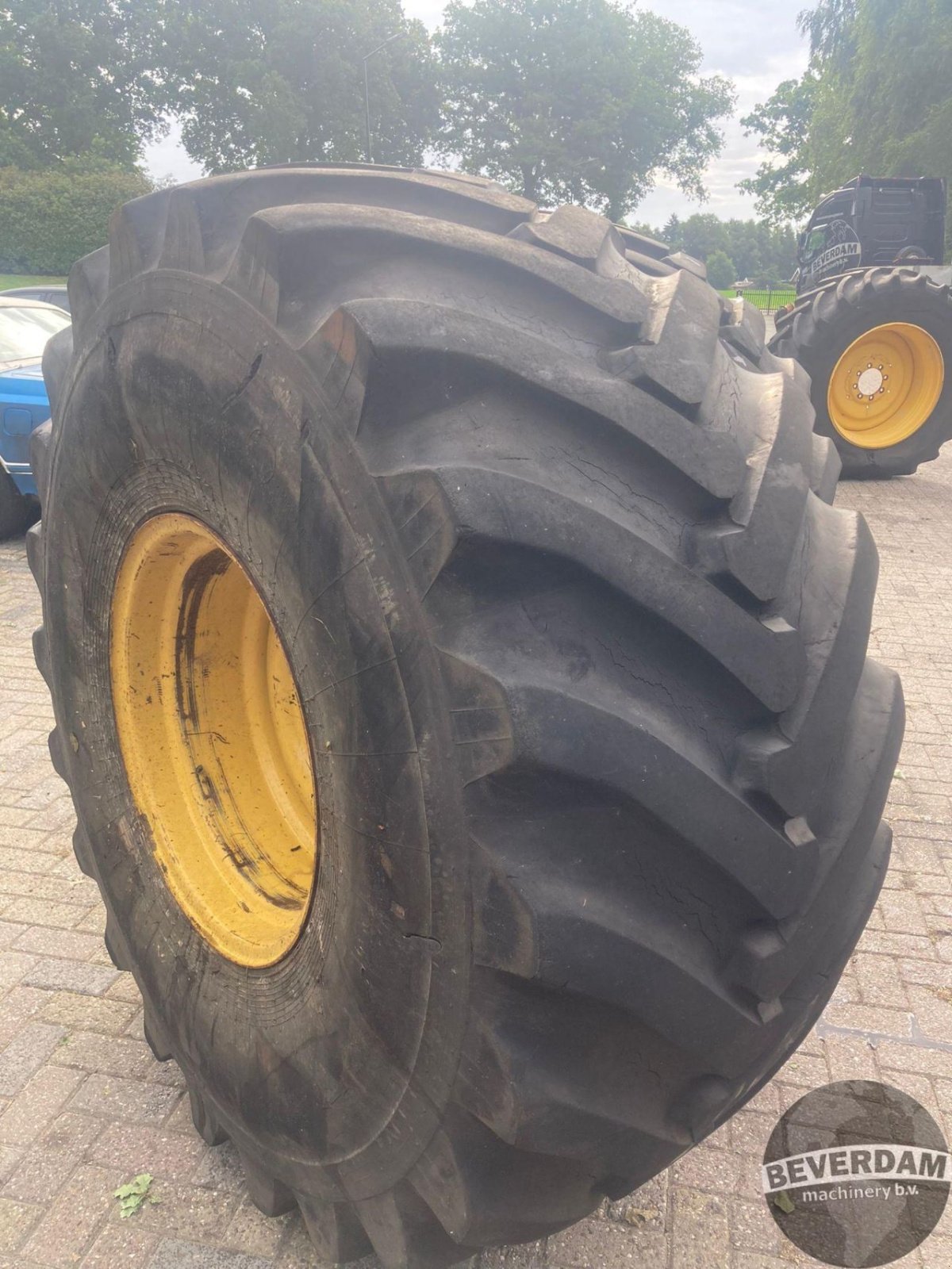 Reifen tip Sonstige 28R26, Gebrauchtmaschine in Vriezenveen (Poză 4)
