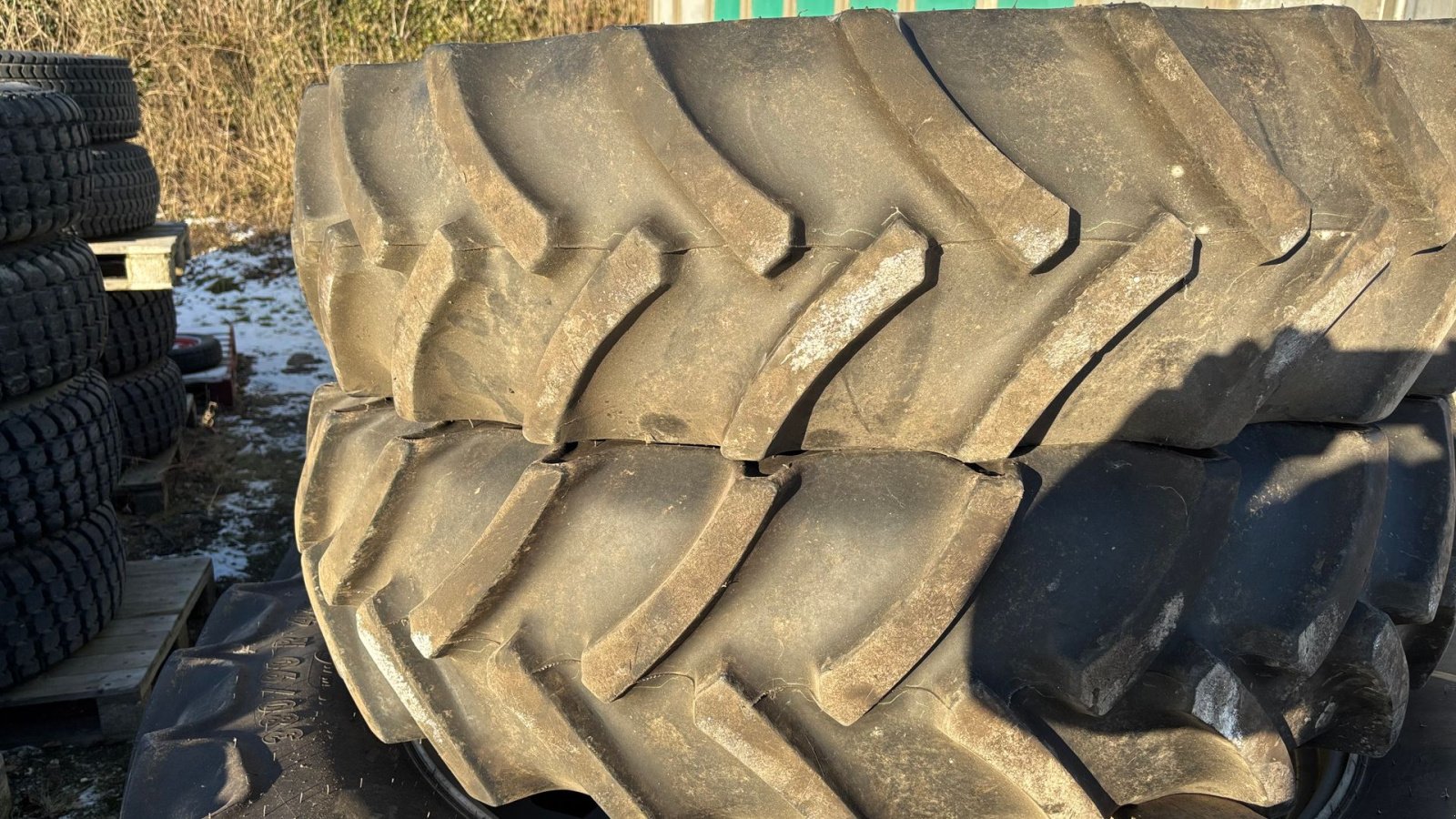 Reifen Türe ait Sonstige 380/90R46 - 320/90x32 Med boltet navplader, Gebrauchtmaschine içinde Glamsbjerg (resim 5)