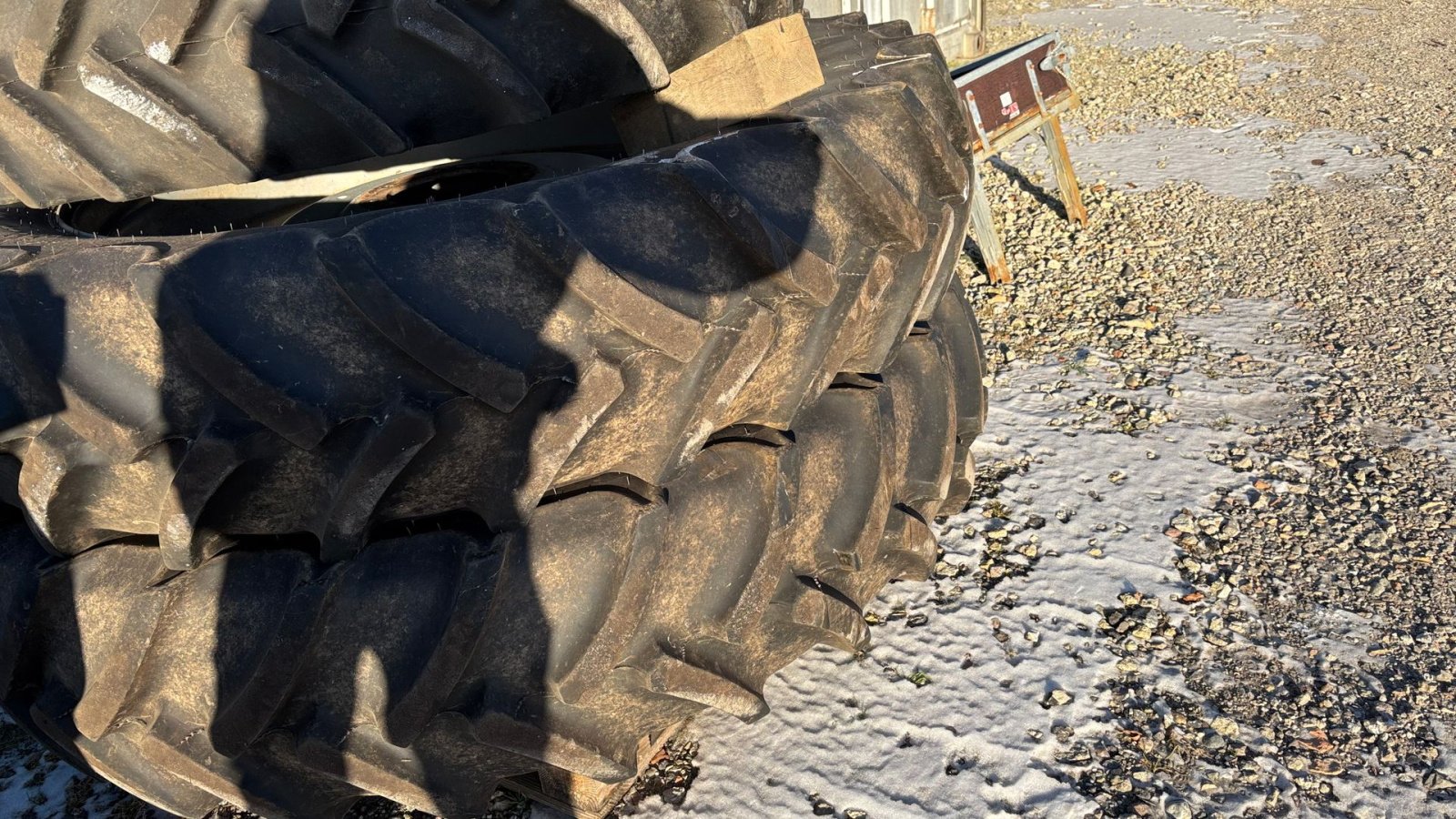 Reifen Türe ait Sonstige 380/90R46 - 320/90x32 Med boltet navplader, Gebrauchtmaschine içinde Glamsbjerg (resim 1)