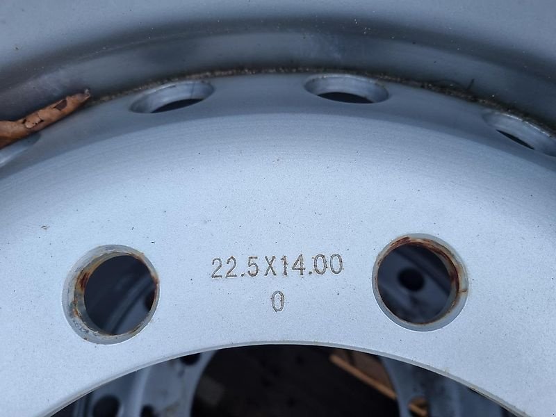 Reifen des Typs Sonstige 445/65 R22,5, Vorführmaschine in Stemwede (Bild 4)