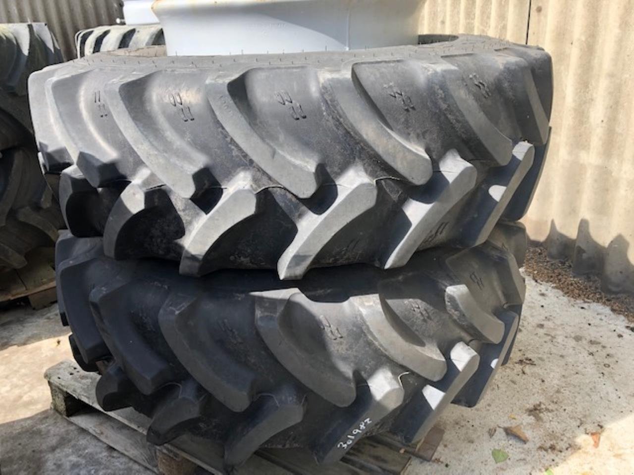 Reifen des Typs Sonstige 520/85R38-420/70R28, Gebrauchtmaschine in Videbæk (Bild 1)