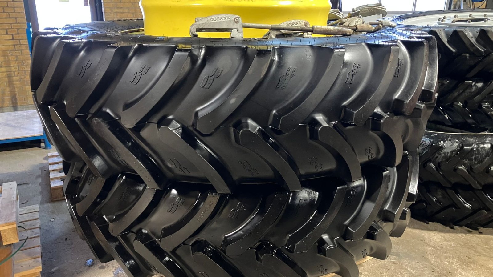 Reifen del tipo Sonstige 520/85R46-38 Duofixx låse, Gebrauchtmaschine en Grindsted (Imagen 6)