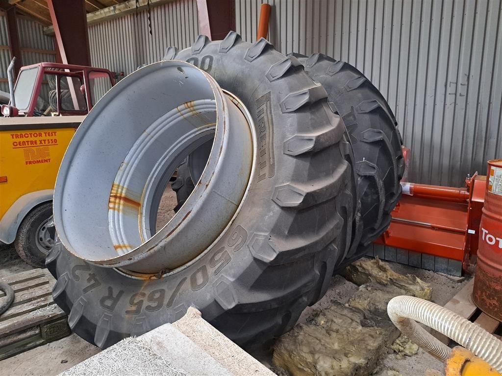 Reifen des Typs Sonstige 650/65-42 20-30% Pirelli dæk 4 låse, Gebrauchtmaschine in Thyholm (Bild 1)