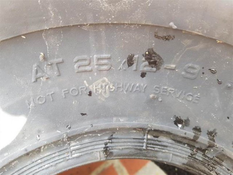 Reifen typu Sonstige 9"   25X12-9, Gebrauchtmaschine v Hemmet (Obrázek 4)