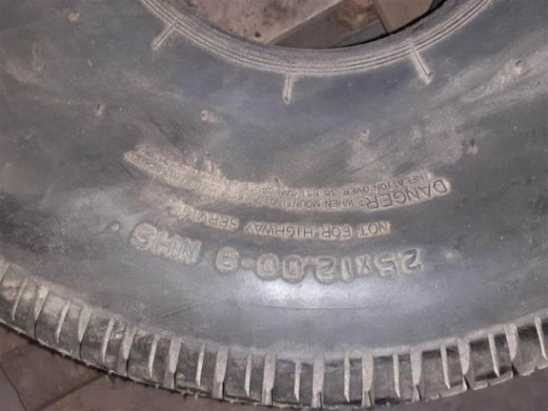 Reifen typu Sonstige 9"   25x12.00-9, Gebrauchtmaschine v Hemmet (Obrázek 4)