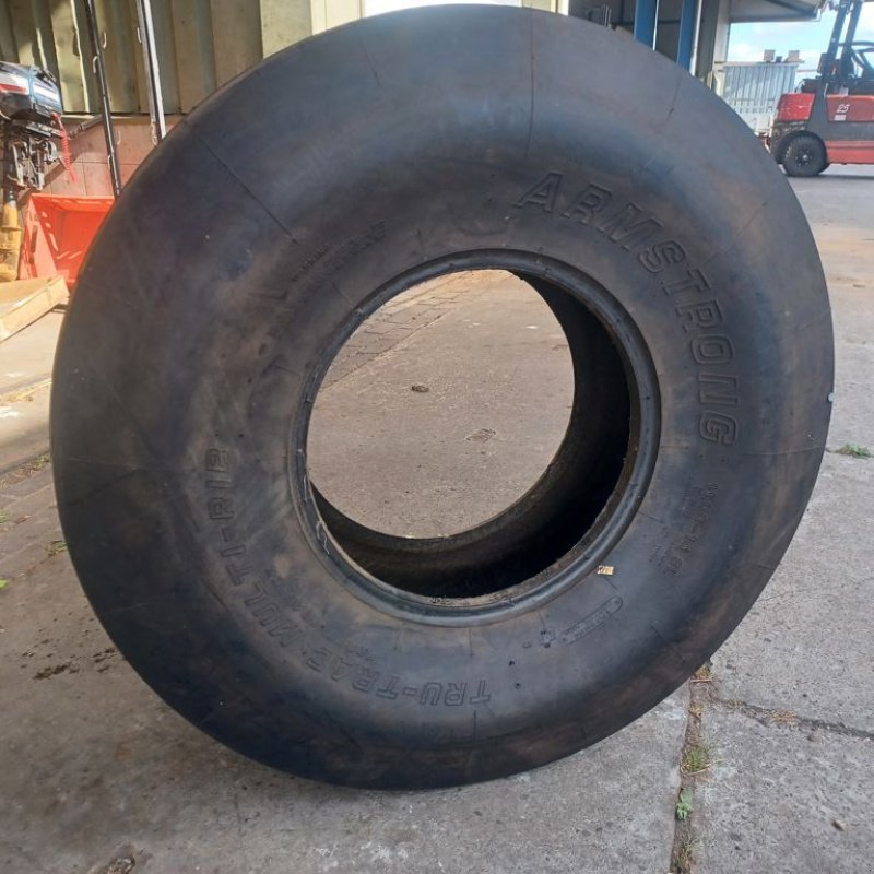 Reifen des Typs Sonstige Banden / wielen Armstrong, Neumaschine in Hasselt (Bild 1)