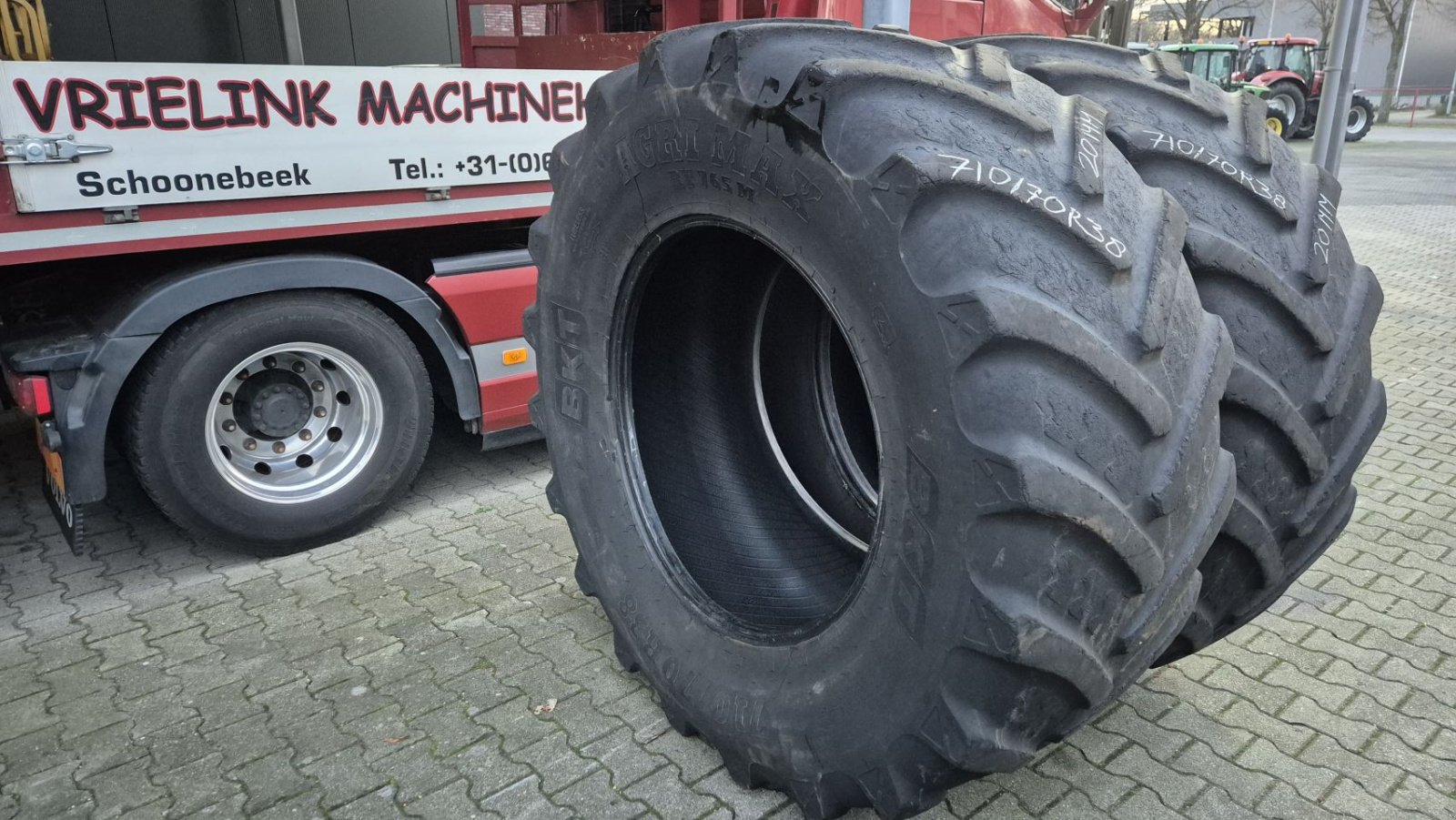 Reifen типа Sonstige BKT Agrimax RT765M 710/70R38 20mm, Gebrauchtmaschine в Schoonebeek (Фотография 1)