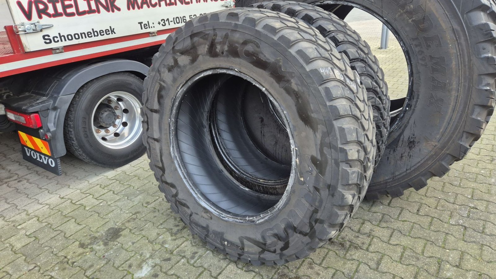 Reifen tipa Sonstige BKT RideMax en Mitas HCM 710/70R42 IND 440/80R34 IND, Gebrauchtmaschine u Schoonebeek (Slika 8)