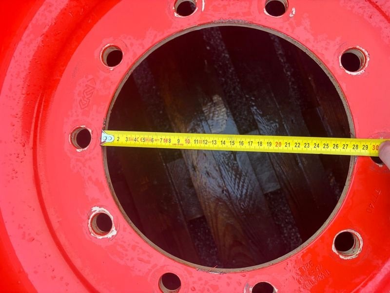 Reifen van het type Sonstige Claas 10-Loch Felgen TW21B x 32, Gebrauchtmaschine in St. Marienkirchen (Foto 8)