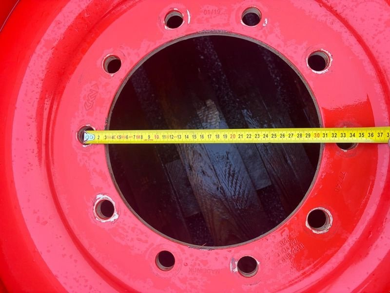 Reifen van het type Sonstige Claas 10-Loch Felgen TW21B x 32, Gebrauchtmaschine in St. Marienkirchen (Foto 9)