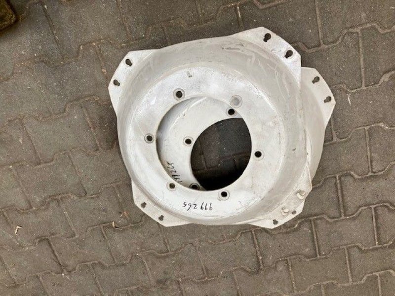 Reifen des Typs Sonstige CNH wielplaat, Gebrauchtmaschine in Wierden (Bild 3)