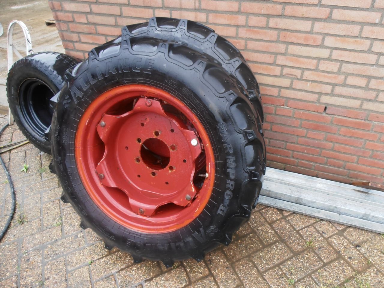 Reifen des Typs Sonstige Div tractor shovel aanhanganger, Gebrauchtmaschine in Kerkdriel (Bild 1)