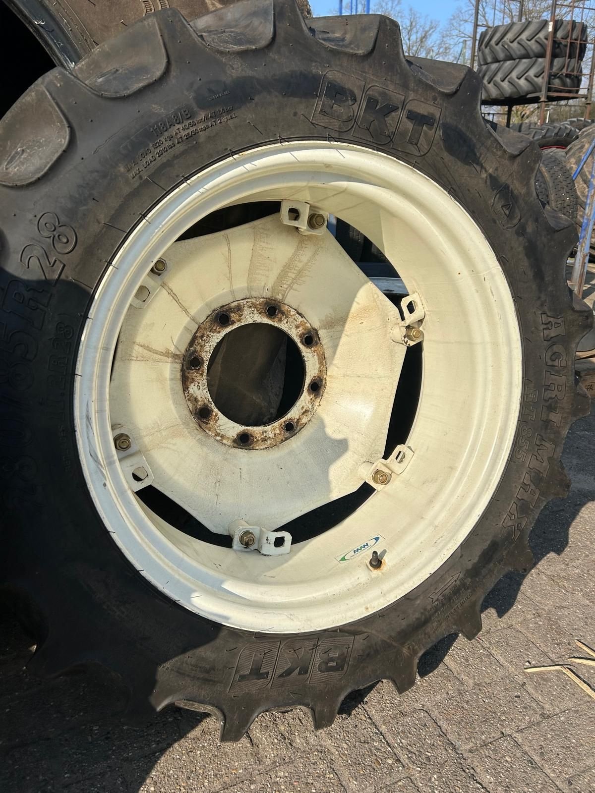 Reifen des Typs Sonstige Ford 10 serie (BKT / Alliance) Cultuurset, Gebrauchtmaschine in Vriezenveen (Bild 7)
