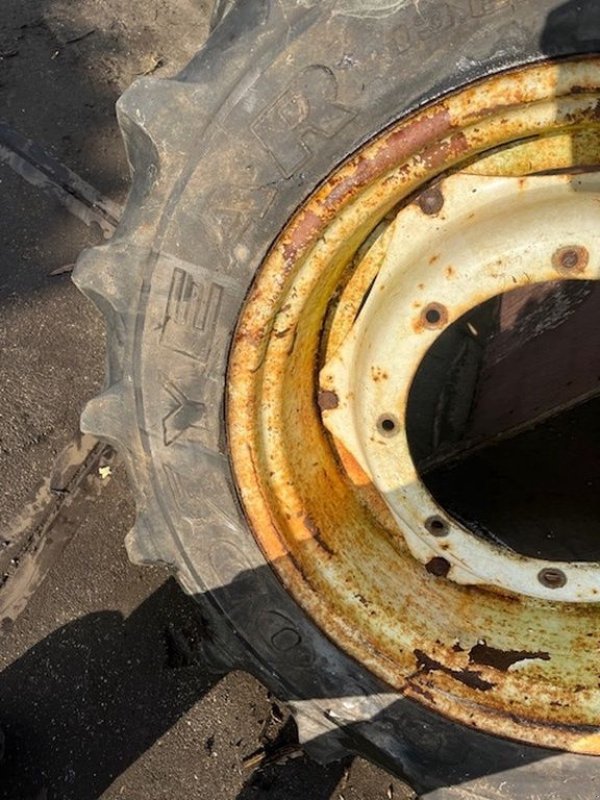 Reifen des Typs Sonstige Goodyear 13.6 R28, Gebrauchtmaschine in Callantsoog (Bild 3)