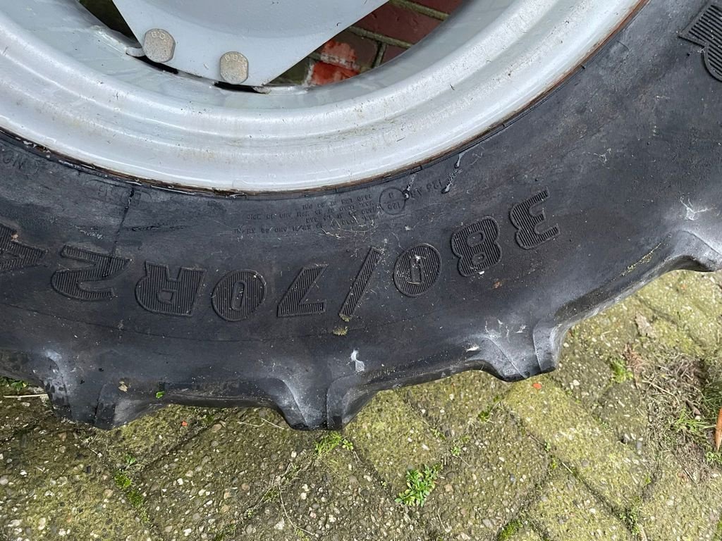Reifen typu Sonstige Goodyear 380/70R24 DT 812, Gebrauchtmaschine v MARIENHEEM (Obrázek 2)